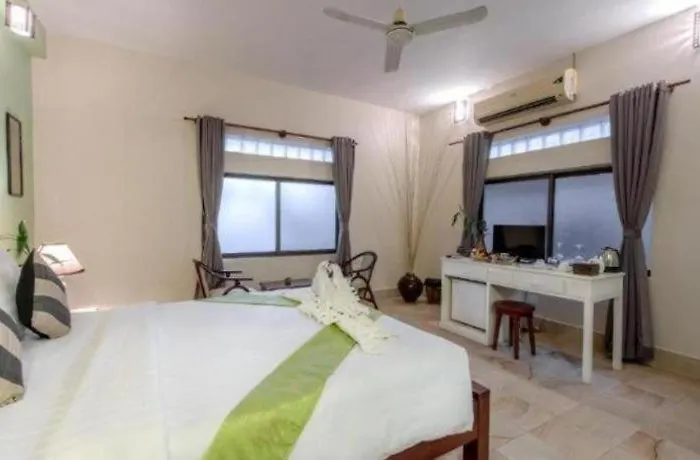 Lemongrass & Ginger Hotel